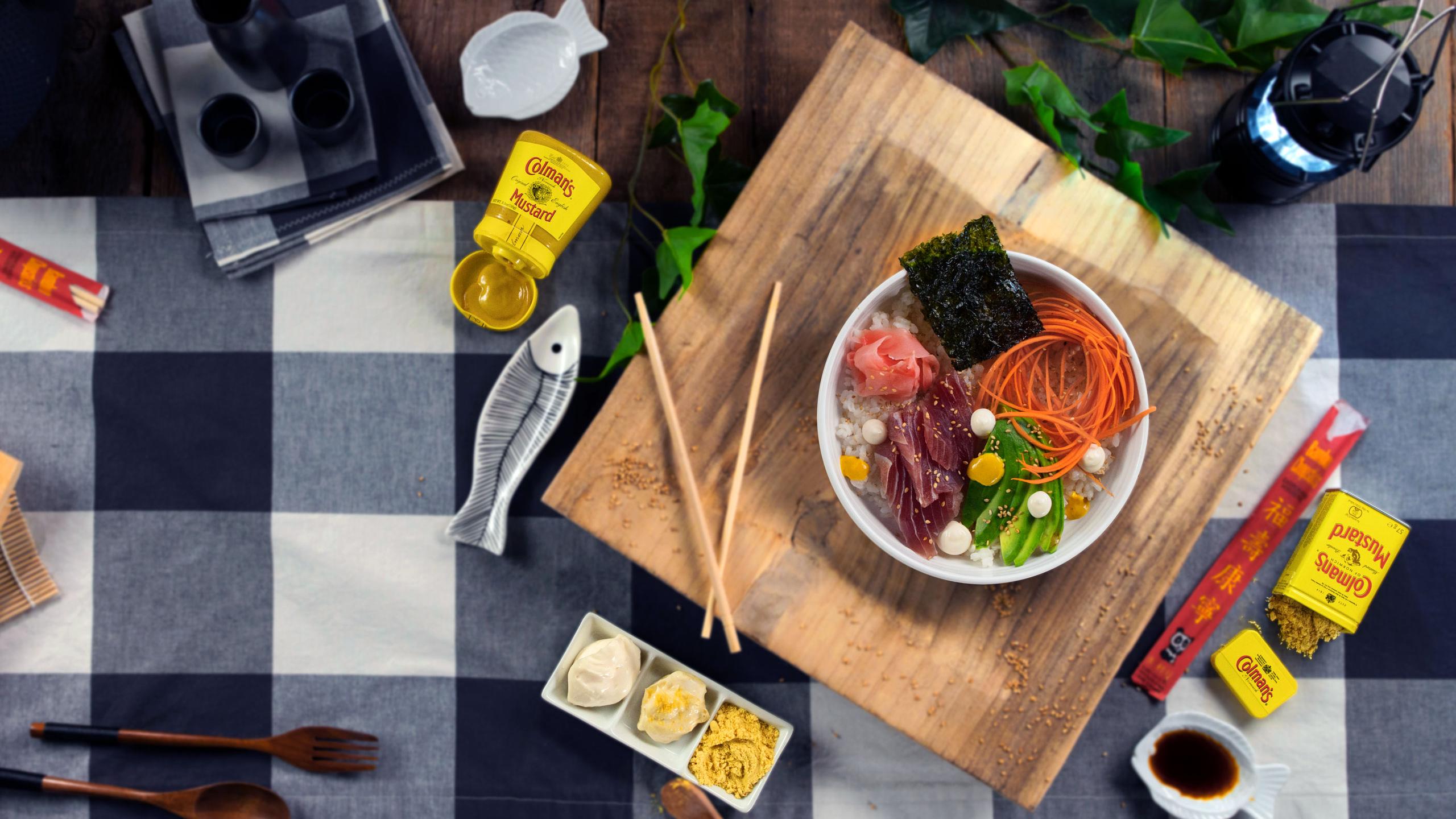 Sushi Bowl With Mustard Sauce
